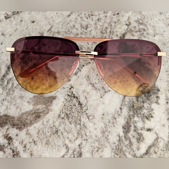 Diff tahoe aviator sunglasses gold inca 💜💛 - Picture 1 of 7